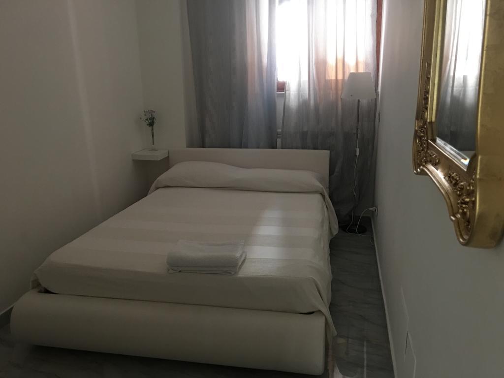 Supera Napoli Apartment Екстер'єр фото