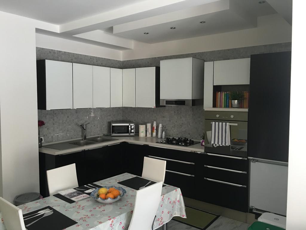 Supera Napoli Apartment Екстер'єр фото