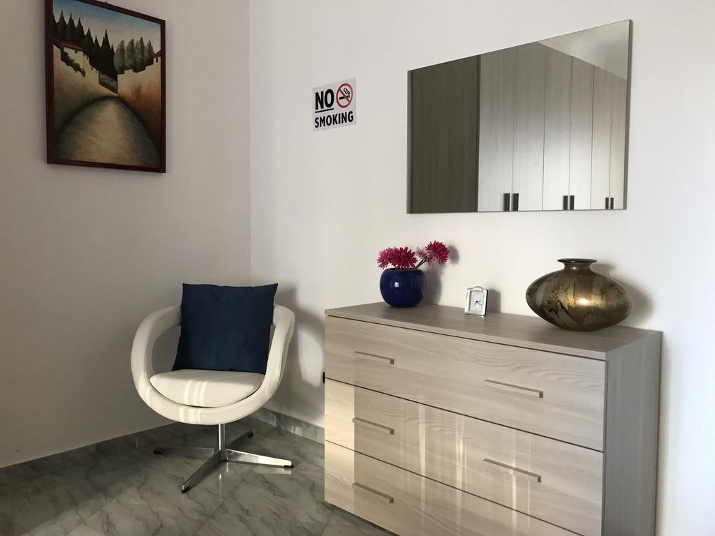 Supera Napoli Apartment Екстер'єр фото